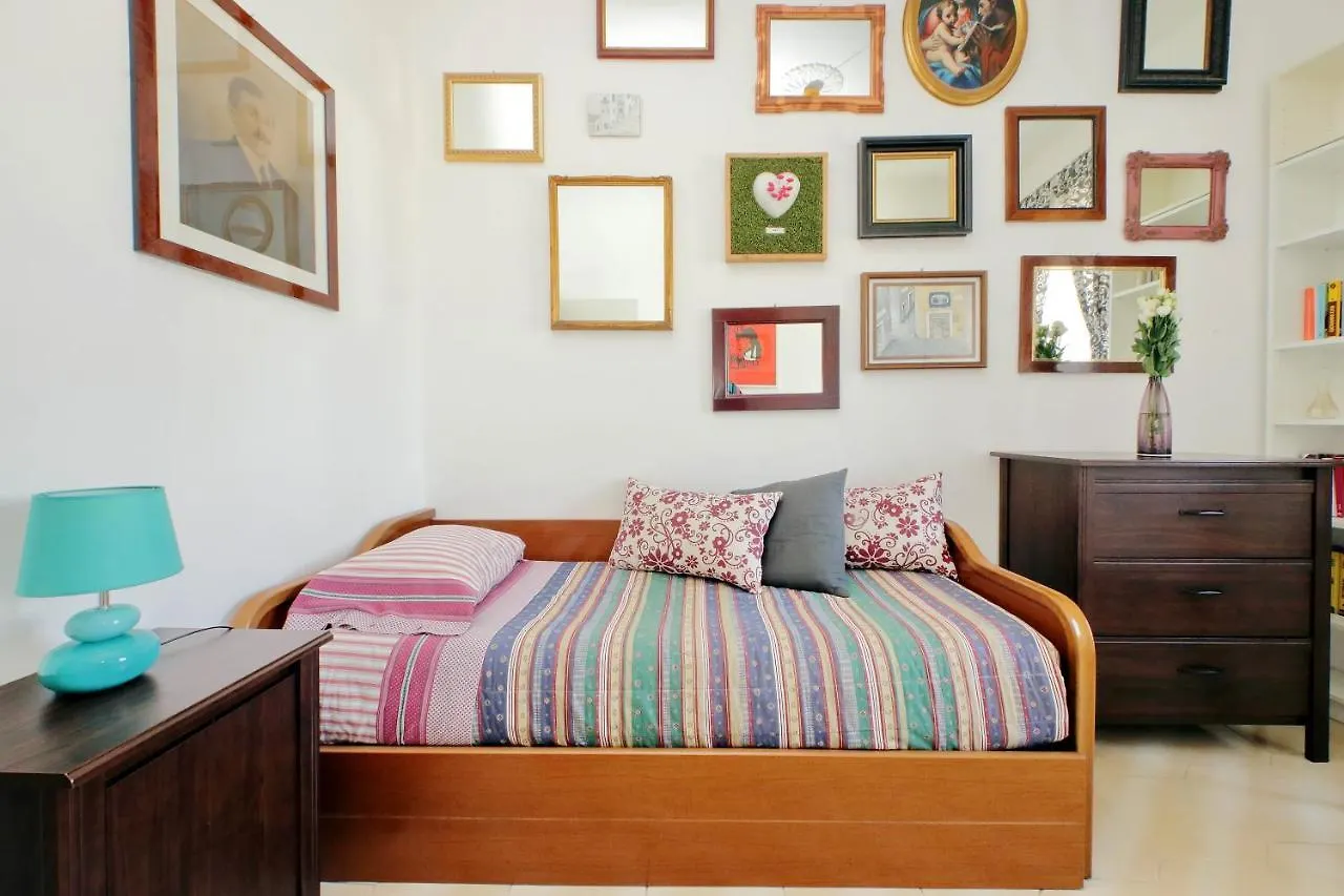 Casa Rossi Roma Apartment Italy