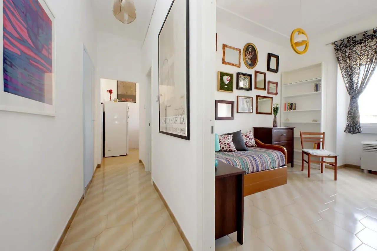 Casa Rossi Roma Apartment