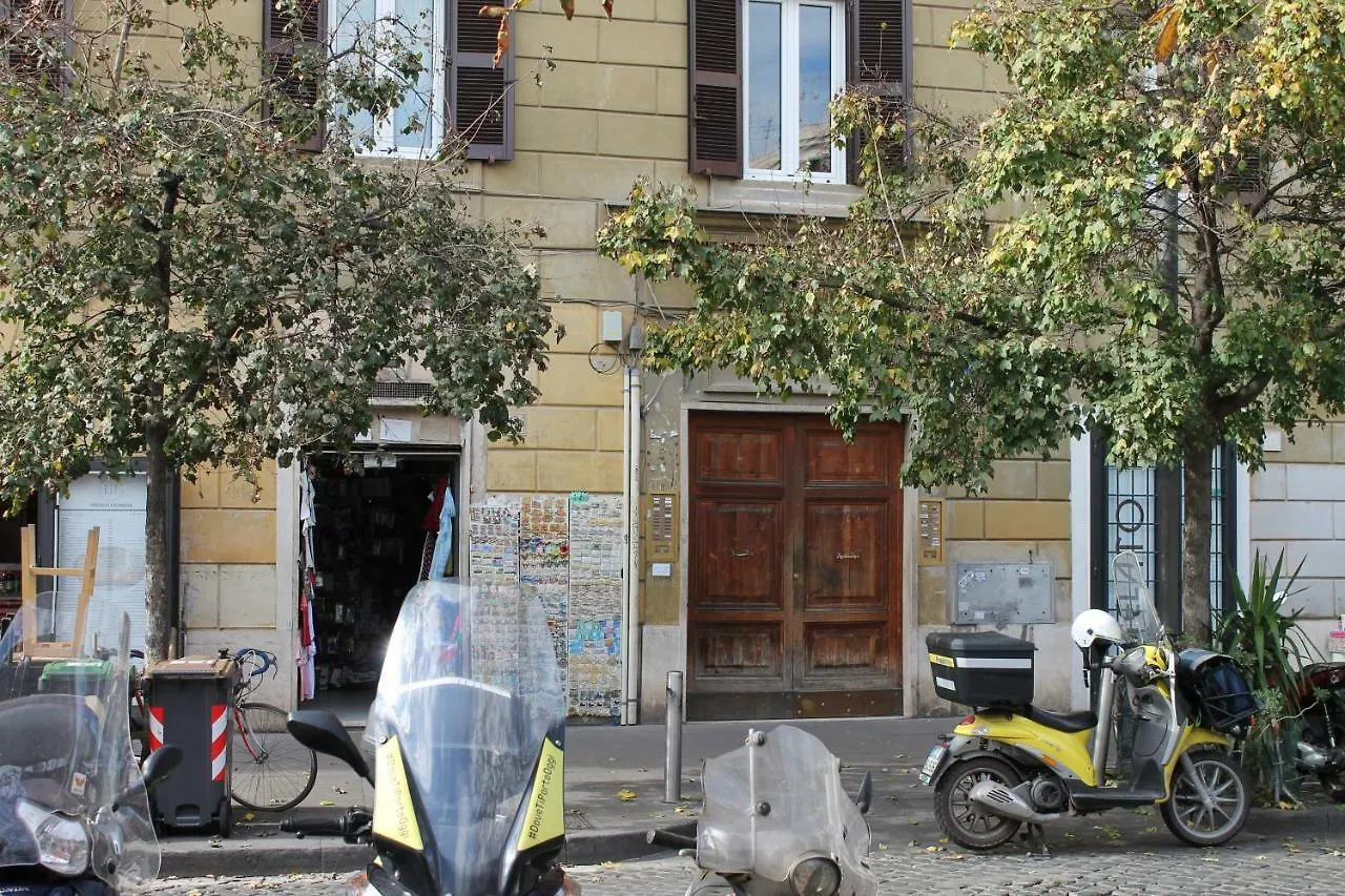 Casa Rossi Roma Apartment